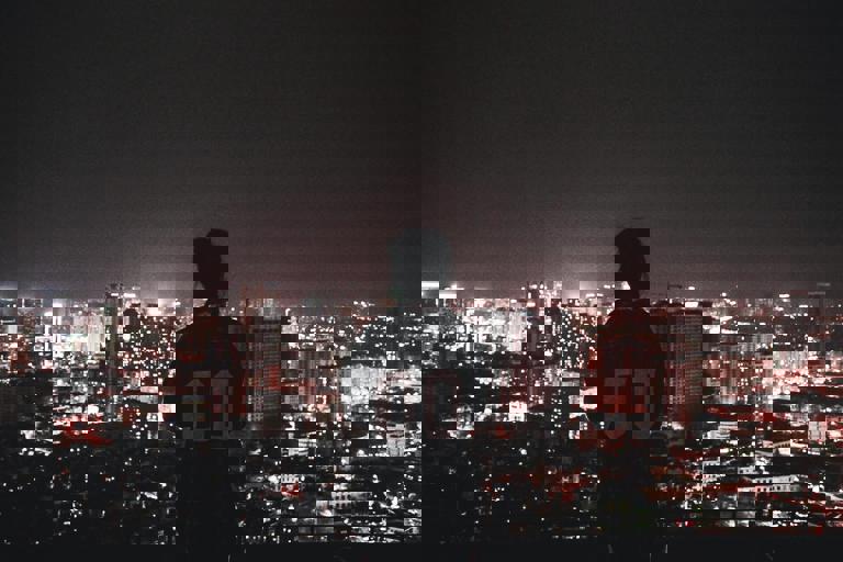 Secret Rooftop Bar Draws Record Crowds With Hidden Jazz Evenings