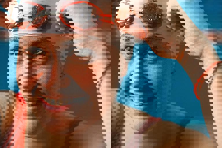 Young Swimmer Smashes National Record in Thrilling Finish